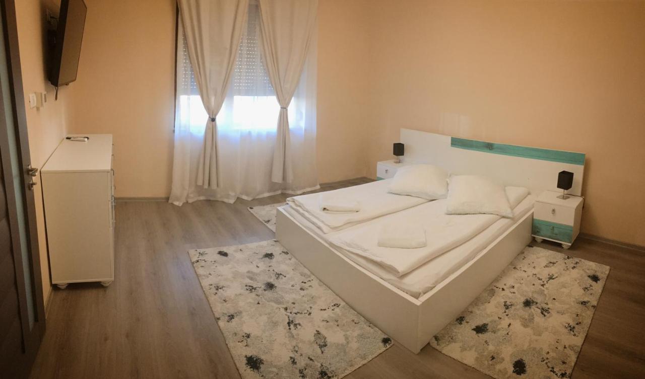 Milan House Apartamento Arad Exterior foto