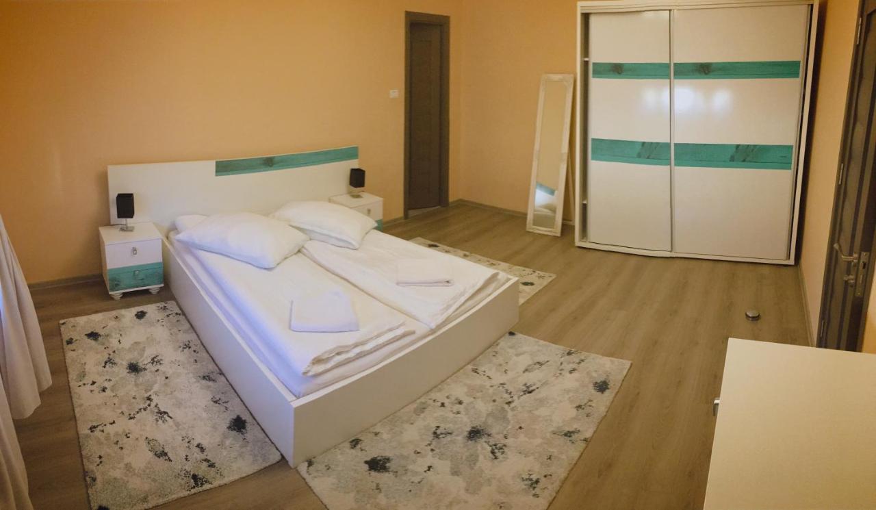 Milan House Apartamento Arad Exterior foto