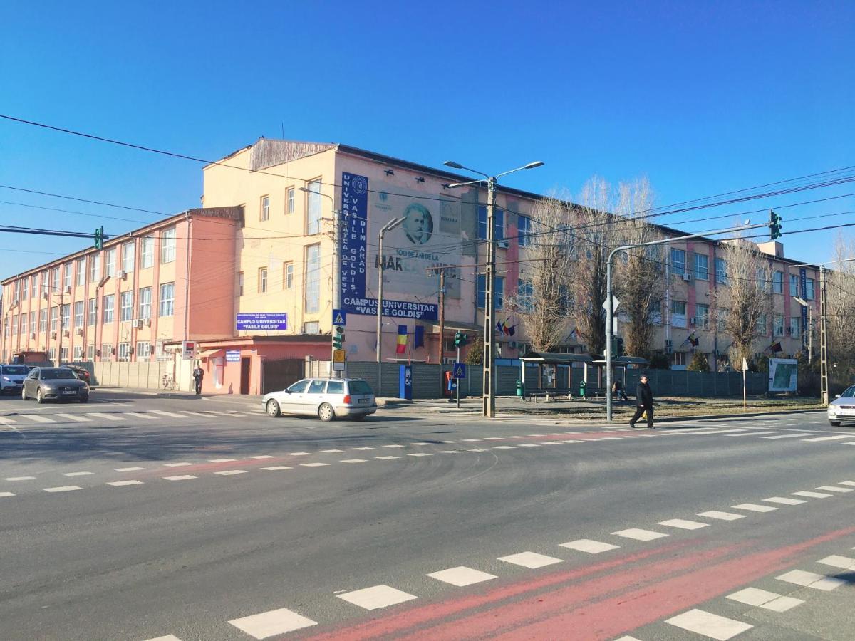 Milan House Apartamento Arad Exterior foto